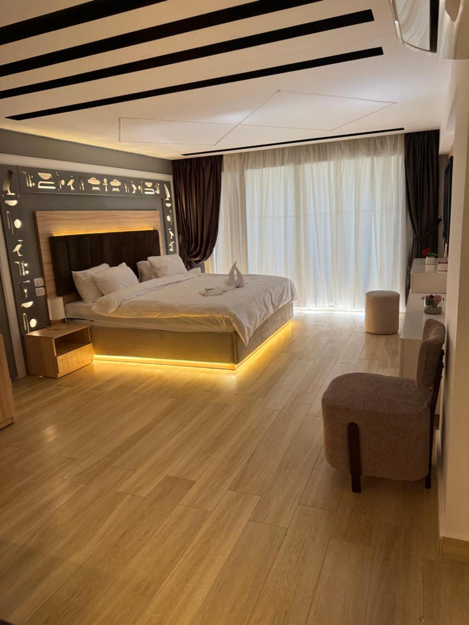 Location Pyramid Apartment Cairo