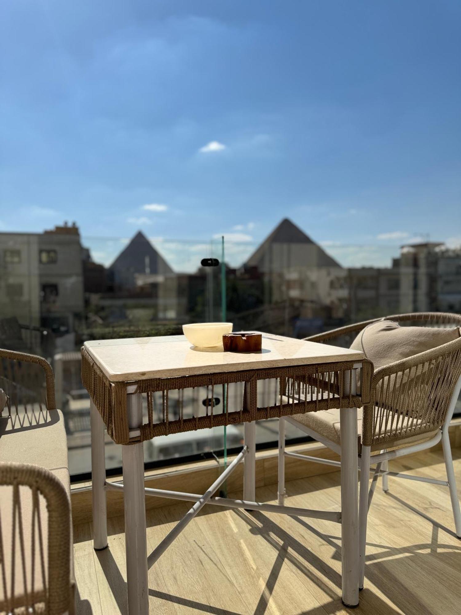 Location Pyramid * Cairo